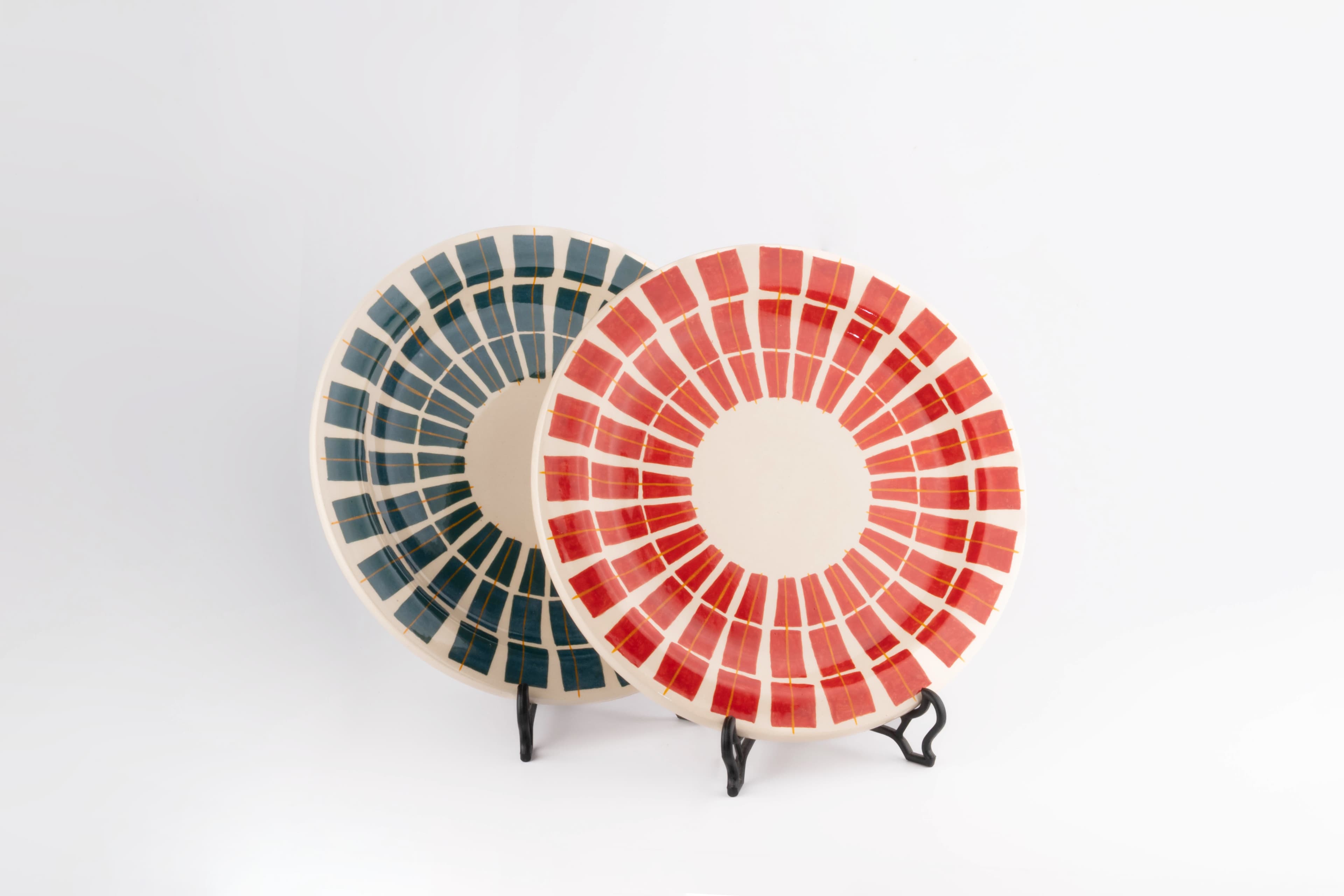 Pieza 006 — cerámica pintada a mano